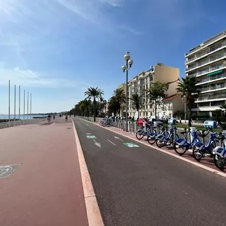 아파트 Jardin Sur La Promenade Des