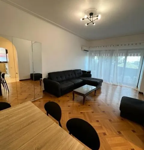 Apartment Jardin Sur La Promenade Des