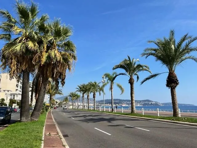 Apartment Jardin Sur La Promenade Des Nizza