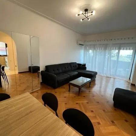 Apartment Jardin Sur La Promenade Des